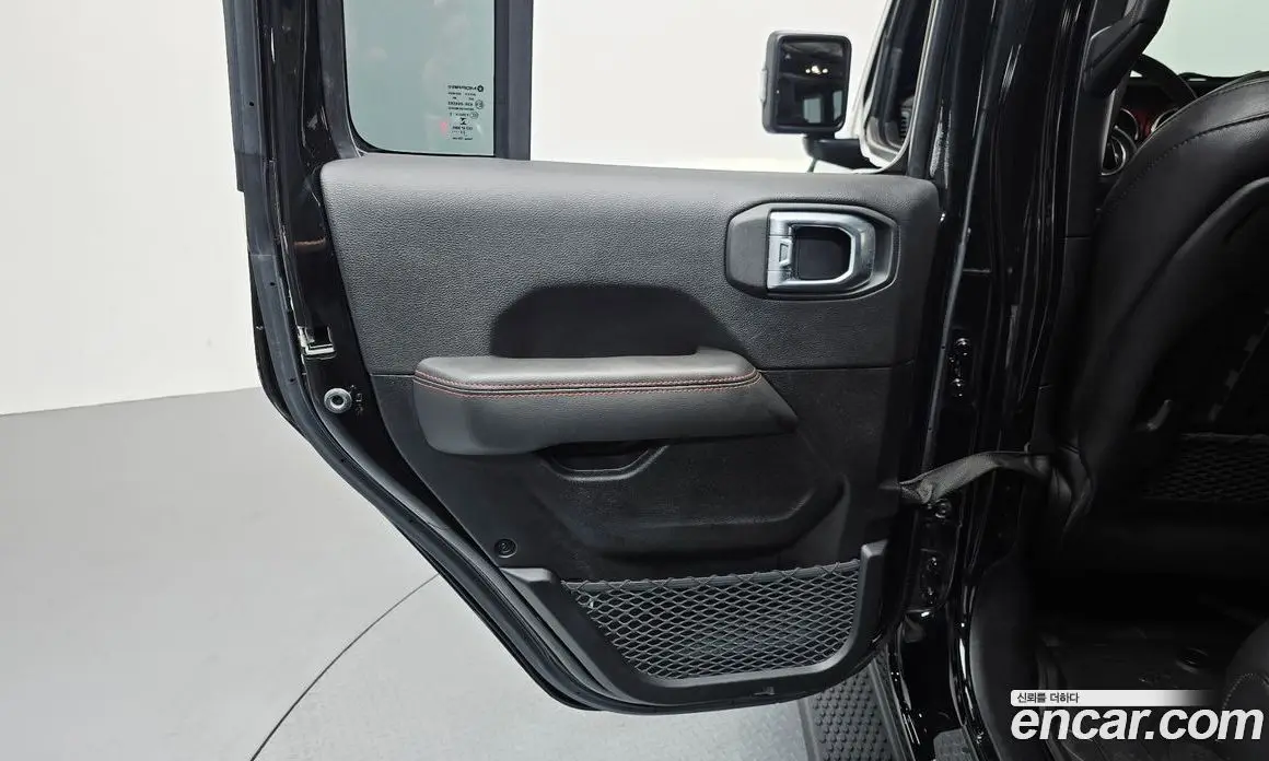 Jeep Wrangler 2023 2.0 автомат (гидро), фото 15 Jeep Wrangler 2023 2.0 автомат (гидро), фото 15