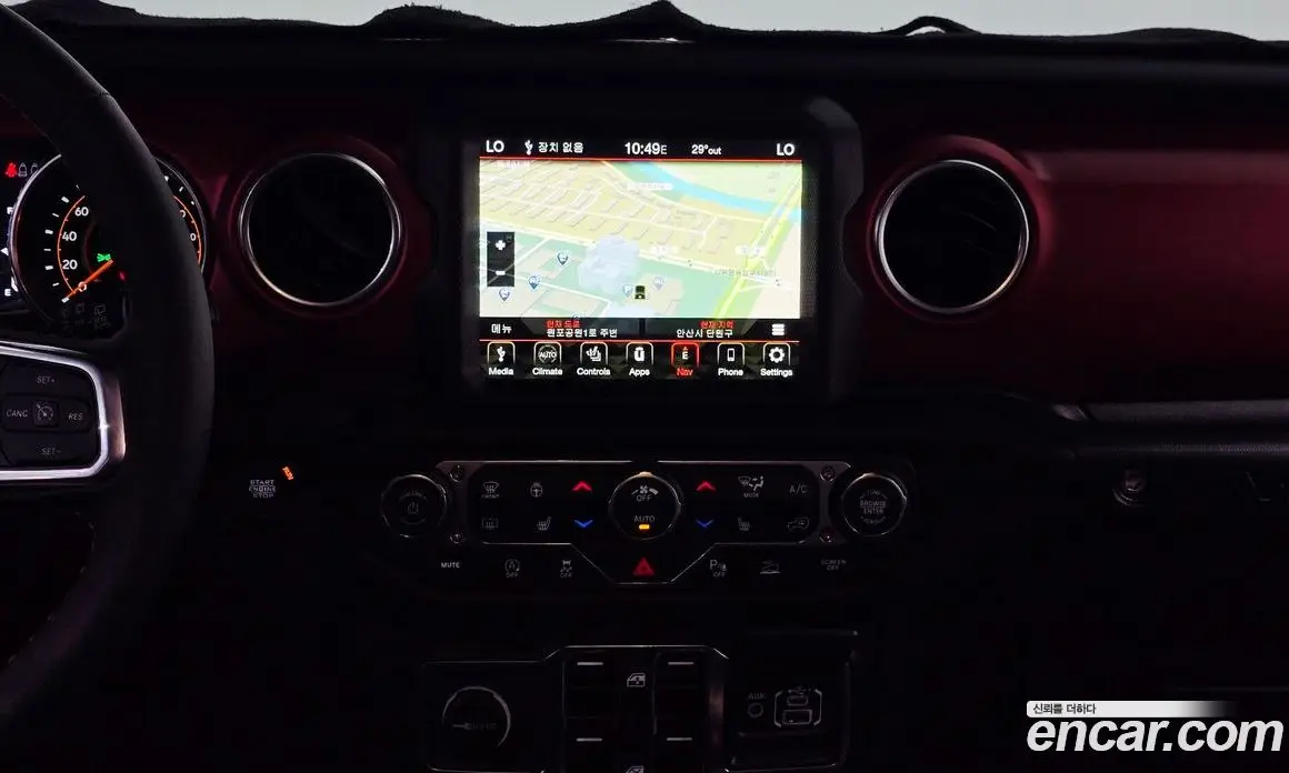 Jeep Wrangler 2023 2.0 автомат (гидро), фото 18 Jeep Wrangler 2023 2.0 автомат (гидро), фото 18