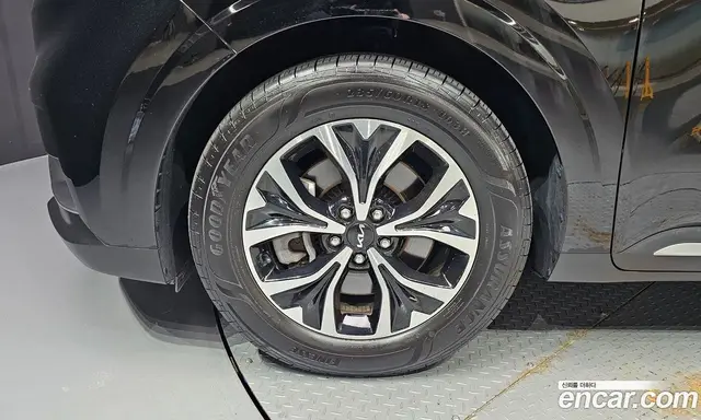 Kia Carnival 2023 3.5 автомат (гидро), миниатюра 4