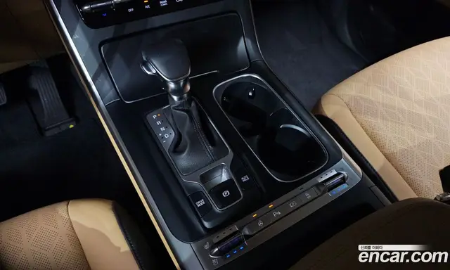 Kia Carnival 2023 2.2 автомат (гидро), миниатюра 12