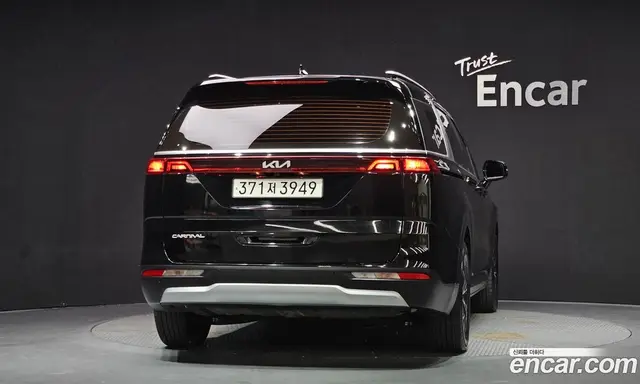Kia Carnival 2023 2.2 автомат (гидро), миниатюра 4 Kia Carnival 2023 2.2 автомат (гидро), миниатюра 4