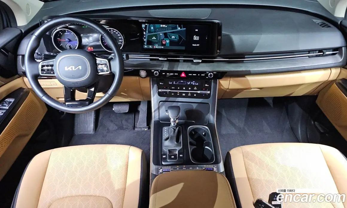 Kia Carnival 2023 2.2 автомат (гидро), фото 10 Kia Carnival 2023 2.2 автомат (гидро), фото 10