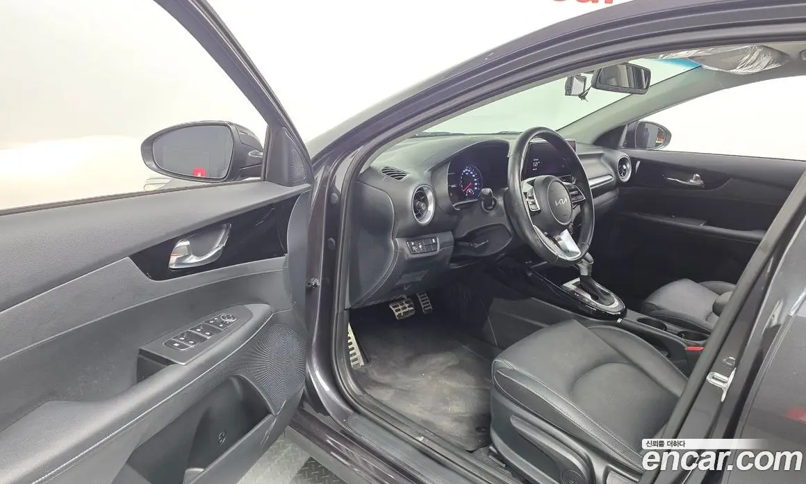 Kia K3 2023 1.6 автомат (гидро), фото 13