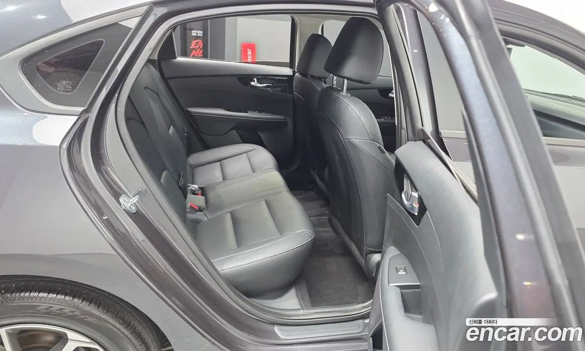 Kia K3 2023 1.6 автомат (гидро), фото 18