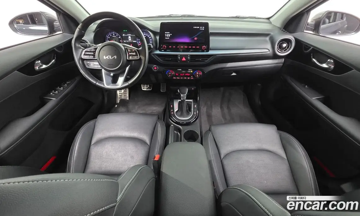 Kia K3 2023 1.6 автомат (гидро), фото 10