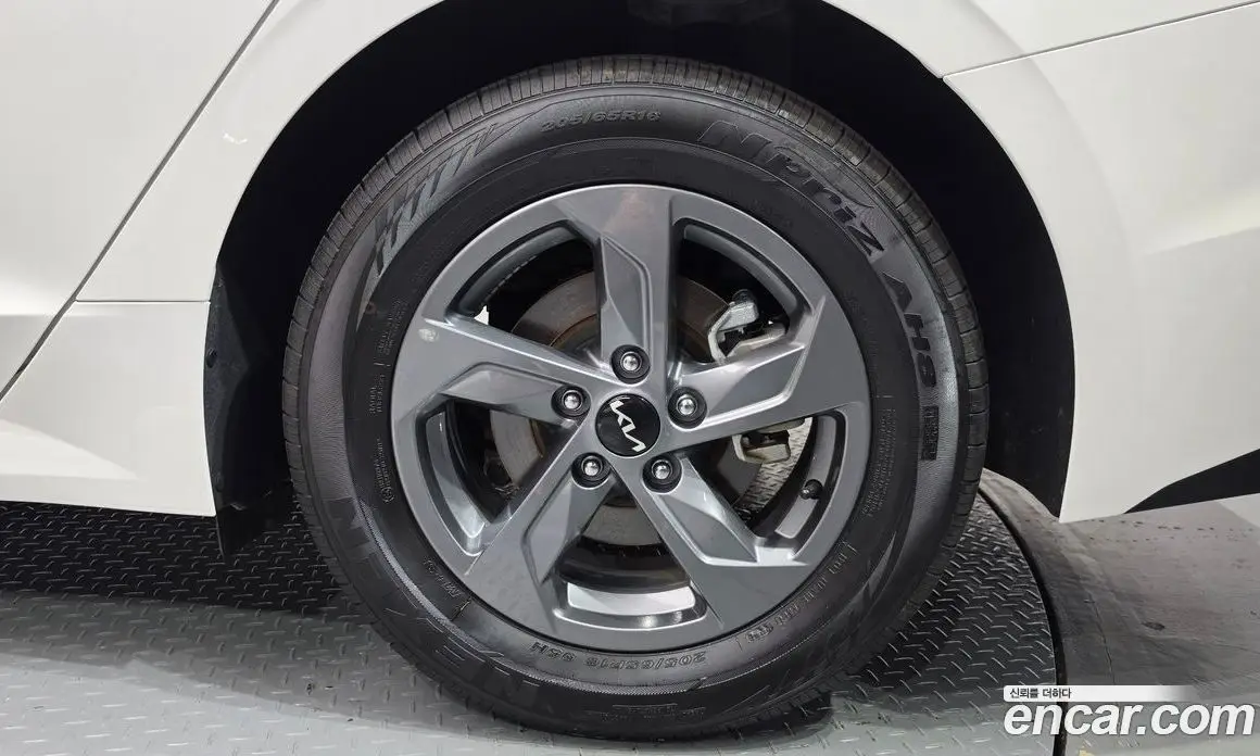 Kia K5 (Optima) 2025 2.0 автомат (гидро), фото 7 Kia K5 (Optima) 2025 2.0 автомат (гидро), фото 7
