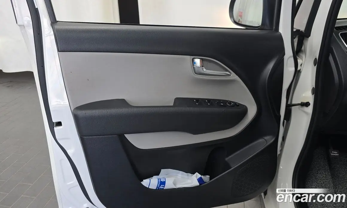 Kia Ray 2022 1.0 автомат (гидро), фото 14
