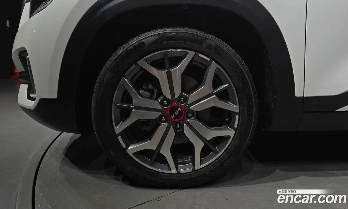 Kia Seltos 2021 1.6 автомат (гидро), фото 5
