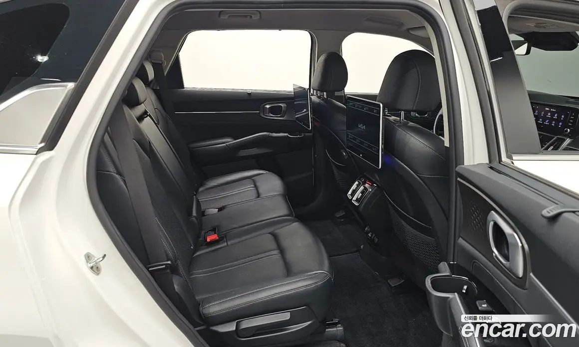 Kia Sorento 2021 2.2 автомат (гидро), фото 18 Kia Sorento 2021 2.2 автомат (гидро), фото 18