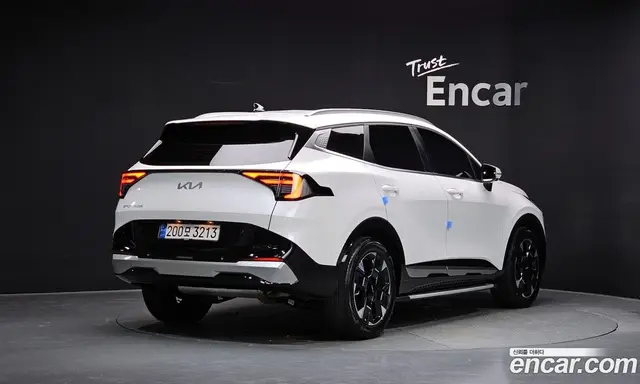 Kia Sportage, 2024, 27 270 км