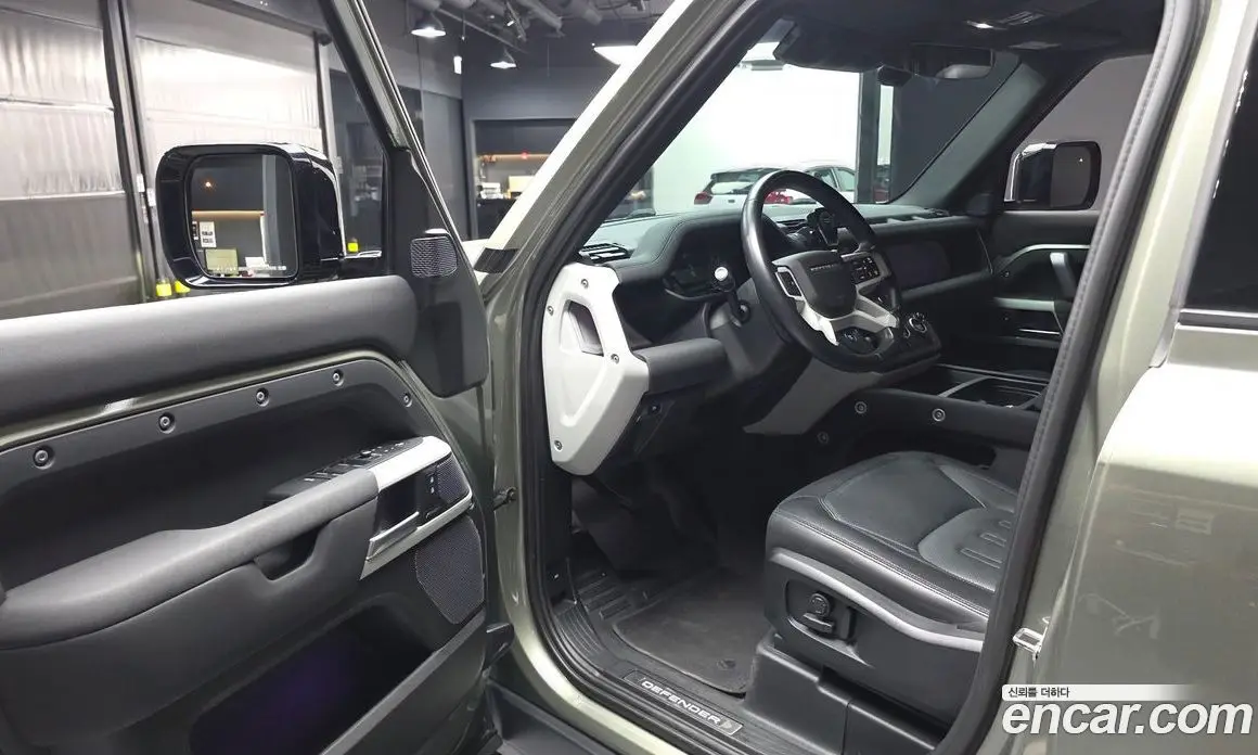 Land Rover Defender 2021 2.0 автомат (гидро), фото 13 Land Rover Defender 2021 2.0 автомат (гидро), фото 13