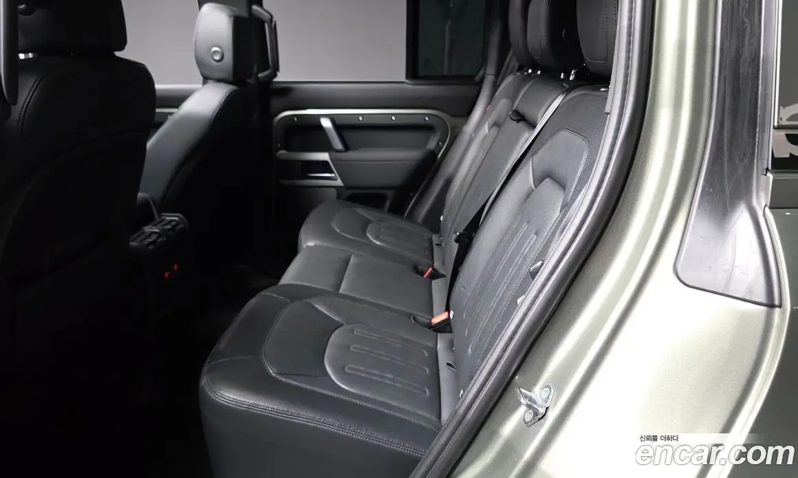 Land Rover Defender 2021 2.0 автомат (гидро), фото 16 Land Rover Defender 2021 2.0 автомат (гидро), фото 16