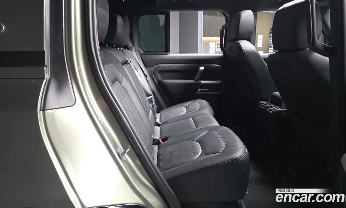 Land Rover Defender 2021 2.0 автомат (гидро), фото 18 Land Rover Defender 2021 2.0 автомат (гидро), фото 18