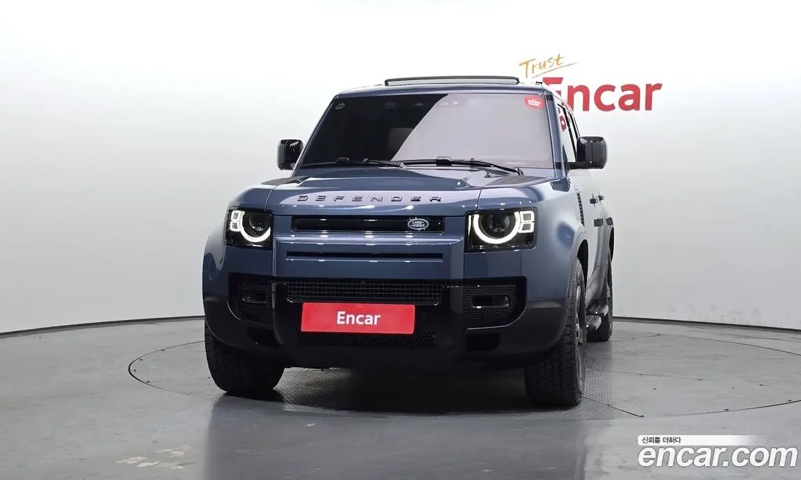 Land Rover Defender 2023 3.0 автомат (гидро), фото 3 Land Rover Defender 2023 3.0 автомат (гидро), фото 3