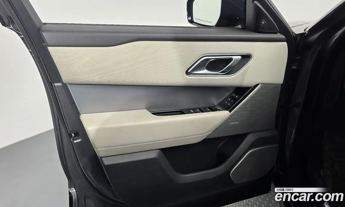 Land Rover Range Rover Velar 2018 2.0 автомат (гидро), фото 14 Land Rover Range Rover Velar 2018 2.0 автомат (гидро), фото 14