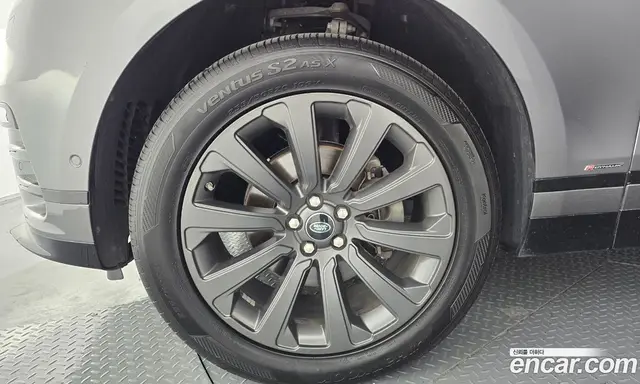 Land Rover Range Rover Velar 2018 2.0 автомат (гидро), миниатюра 5 Land Rover Range Rover Velar 2018 2.0 автомат (гидро), миниатюра 5