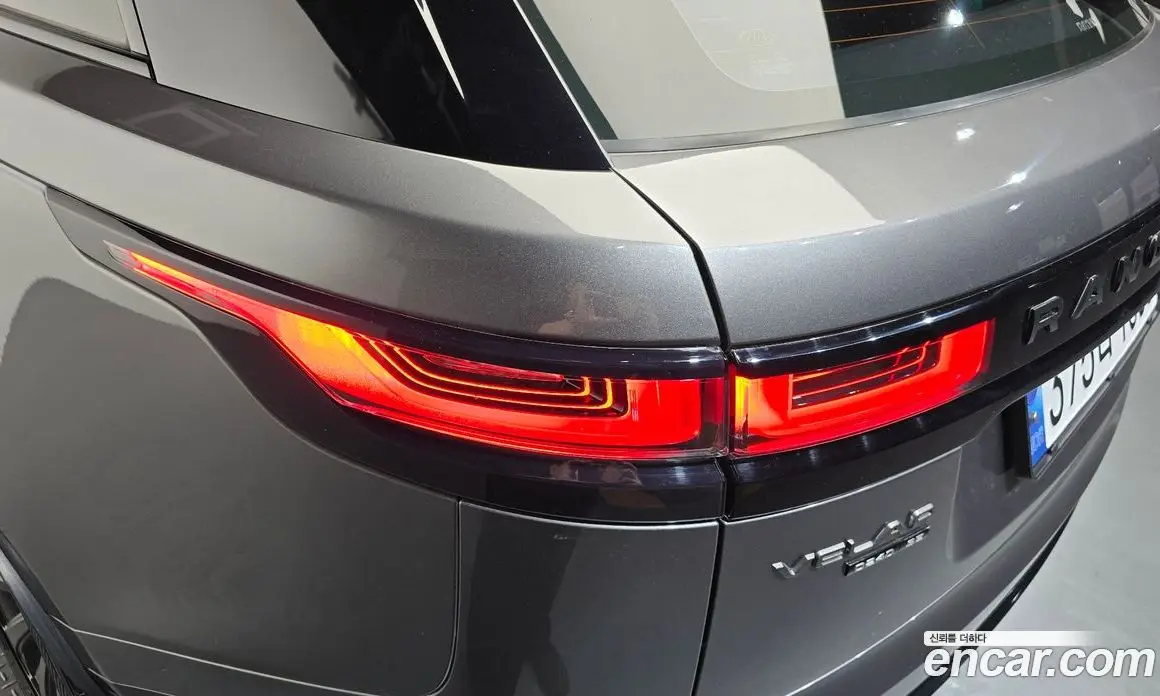 Land Rover Range Rover Velar 2018 2.0 автомат (гидро), фото 9 Land Rover Range Rover Velar 2018 2.0 автомат (гидро), фото 9