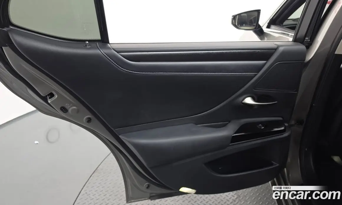 Lexus ES 2022 2.5 автомат (гидро), фото 15 Lexus ES 2022 2.5 автомат (гидро), фото 15