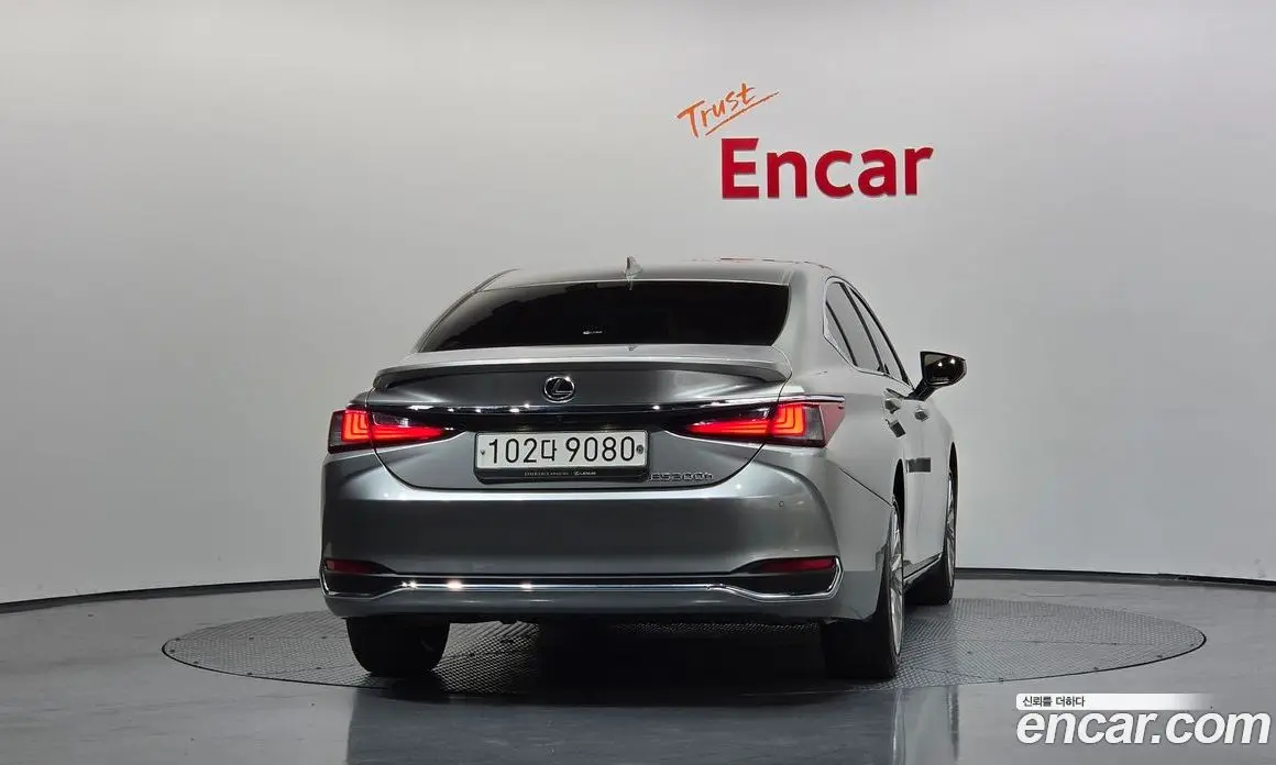 Lexus ES 2022 2.5 автомат (гидро), фото 4 Lexus ES 2022 2.5 автомат (гидро), фото 4