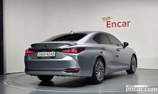 Lexus ES 2023 2.5 автомат (гидро), миниатюра 2 Lexus ES 2023 2.5 автомат (гидро), миниатюра 2