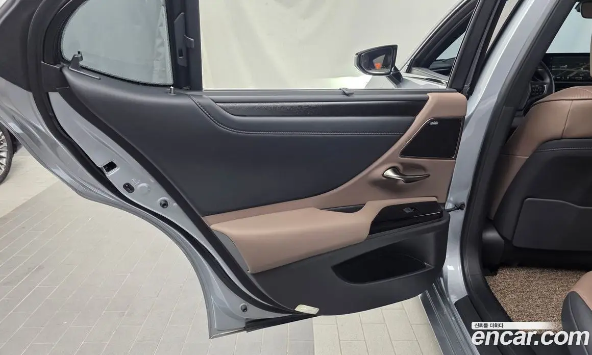 Lexus ES 2023 2.5 автомат (гидро), фото 15 Lexus ES 2023 2.5 автомат (гидро), фото 15