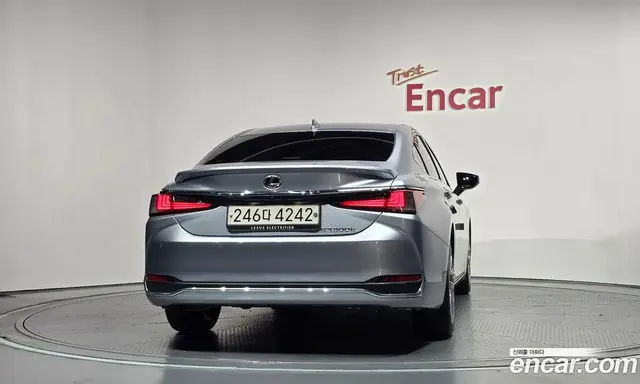 Lexus ES 2023 2.5 автомат (гидро), миниатюра 4 Lexus ES 2023 2.5 автомат (гидро), миниатюра 4
