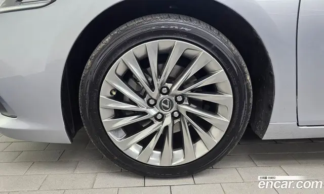 Lexus ES 2023 2.5 автомат (гидро), миниатюра 5 Lexus ES 2023 2.5 автомат (гидро), миниатюра 5