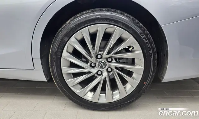 Lexus ES 2023 2.5 автомат (гидро), миниатюра 7 Lexus ES 2023 2.5 автомат (гидро), миниатюра 7