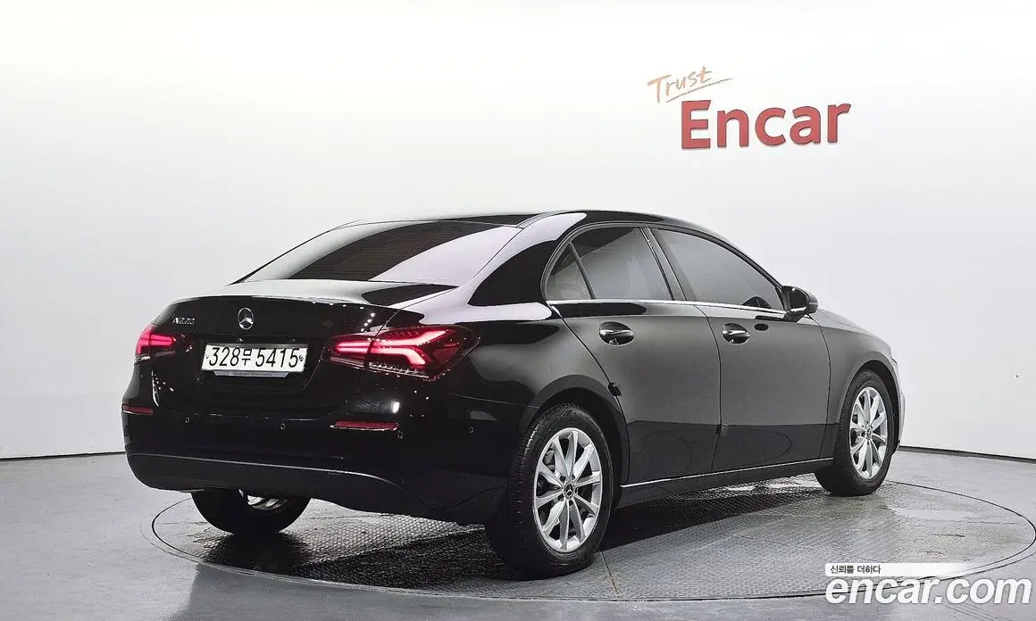 Mercedes-Benz A-Class 2020 2.0 автомат (гидро), фото 2 Mercedes-Benz A-Class 2020 2.0 автомат (гидро), фото 2