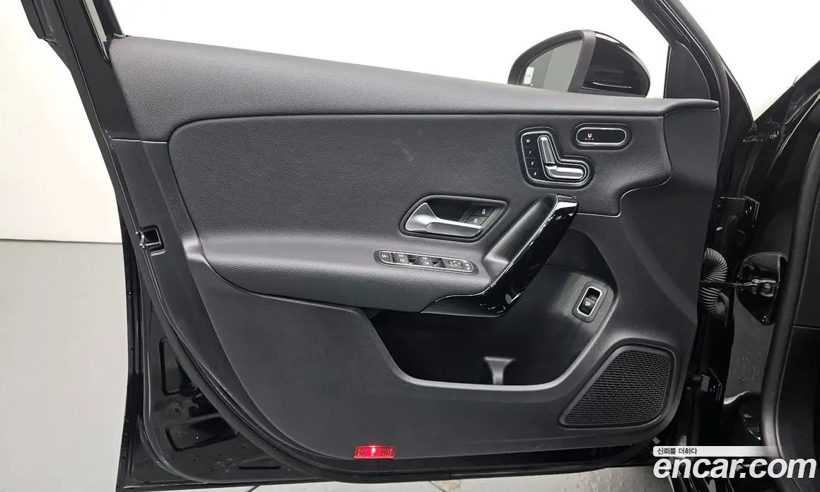 Mercedes-Benz A-Class 2020 2.0 автомат (гидро), фото 14 Mercedes-Benz A-Class 2020 2.0 автомат (гидро), фото 14