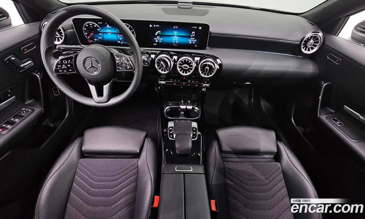 Mercedes-Benz A-Class 2020 2.0 автомат (гидро), фото 10 Mercedes-Benz A-Class 2020 2.0 автомат (гидро), фото 10