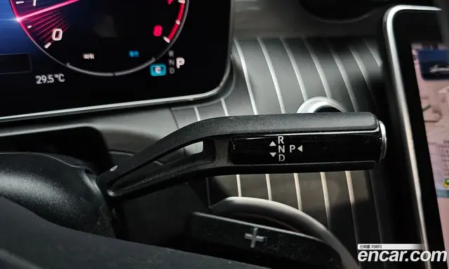 Mercedes-Benz C-Class 2022 2.0 автомат (гидро), миниатюра 12