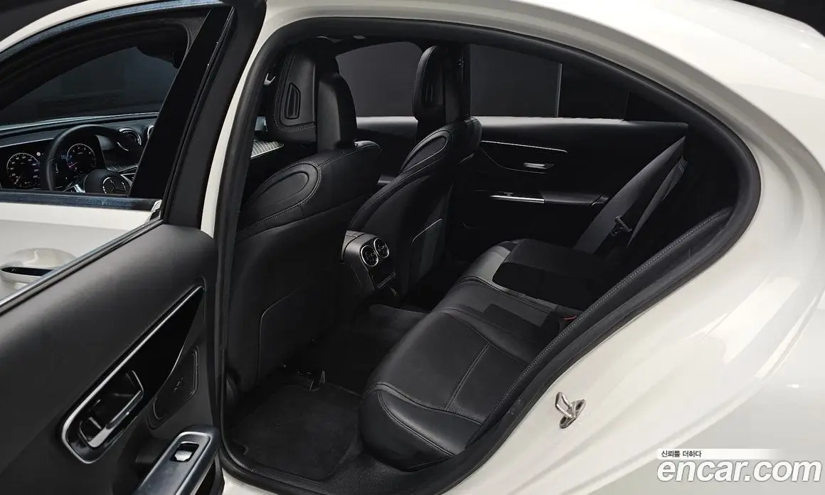 Mercedes-Benz C-Class 2022 2.0 автомат (гидро), фото 18 Mercedes-Benz C-Class 2022 2.0 автомат (гидро), фото 18