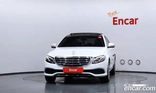 Mercedes-Benz E-Class 2017 2.0 автомат (гидро), миниатюра 3