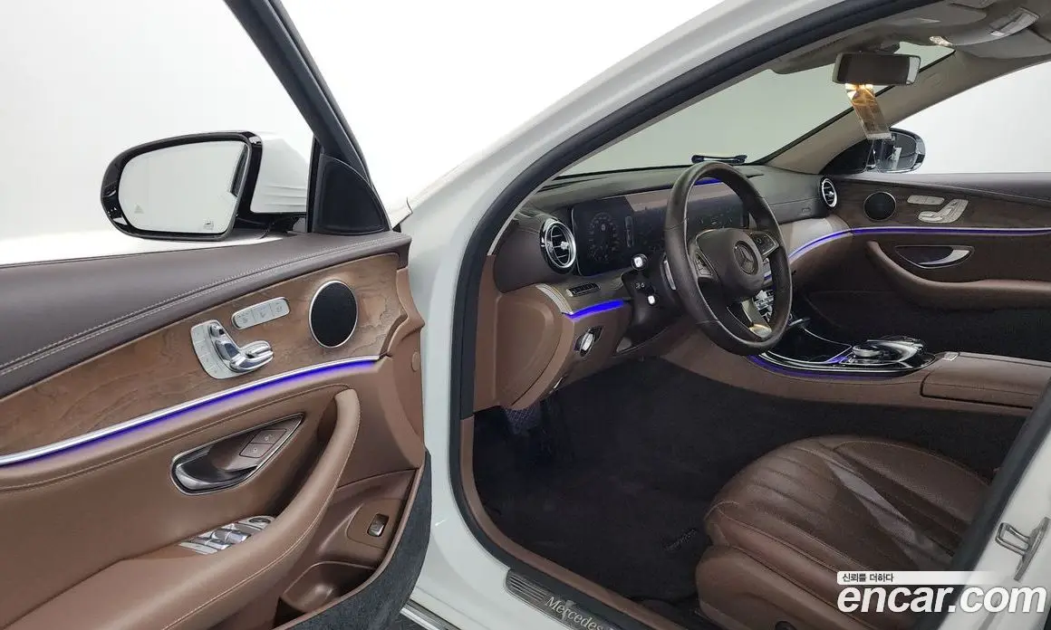 Mercedes-Benz E-Class 2017 2.0 автомат (гидро), фото 10