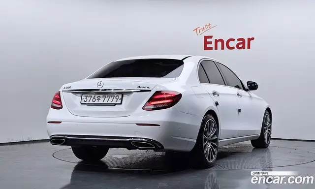 Mercedes-Benz E-Class 2018 2.0 автомат (гидро), миниатюра 2 Mercedes-Benz E-Class 2018 2.0 автомат (гидро), миниатюра 2