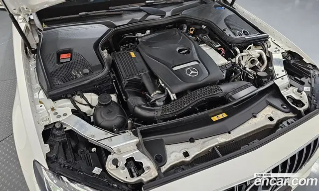Mercedes-Benz E-Class 2018 2.0 автомат (гидро), миниатюра 6 Mercedes-Benz E-Class 2018 2.0 автомат (гидро), миниатюра 6