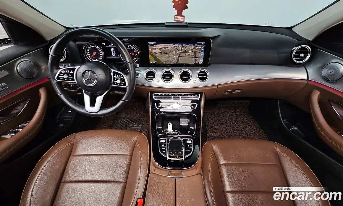 Mercedes-Benz E-Class 2018 2.0 автомат (гидро), фото 10 Mercedes-Benz E-Class 2018 2.0 автомат (гидро), фото 10