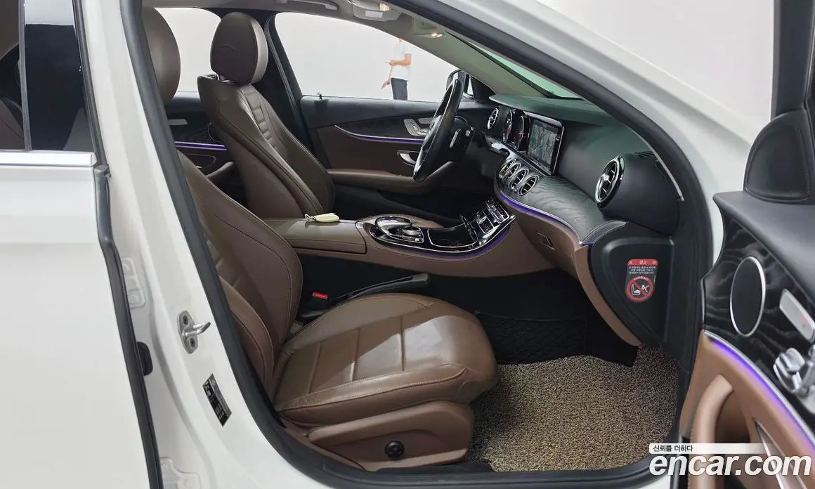 Mercedes-Benz E-Class 2018 1.9 автомат (гидро), фото 16 Mercedes-Benz E-Class 2018 1.9 автомат (гидро), фото 16