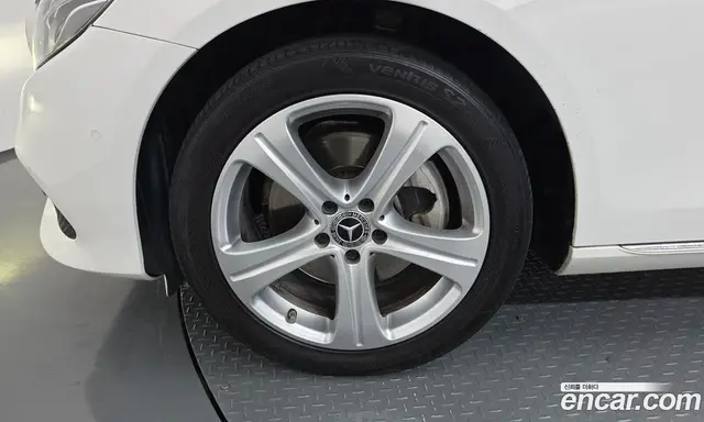 Mercedes-Benz E-Class 2018 1.9 автомат (гидро), миниатюра 5 Mercedes-Benz E-Class 2018 1.9 автомат (гидро), миниатюра 5