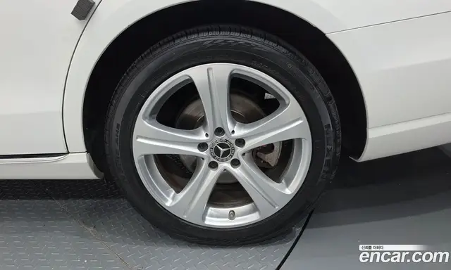 Mercedes-Benz E-Class 2018 1.9 автомат (гидро), миниатюра 7 Mercedes-Benz E-Class 2018 1.9 автомат (гидро), миниатюра 7