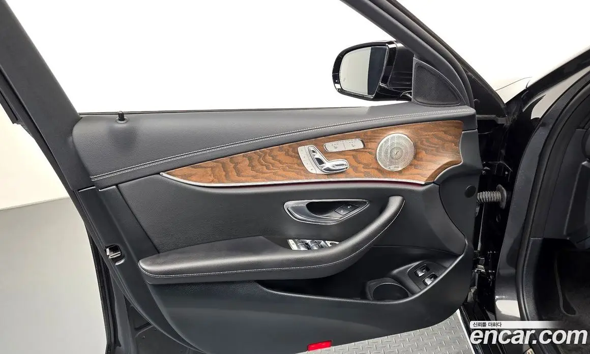 Mercedes-Benz E-Class 2021 2.0 автомат (гидро), фото 14