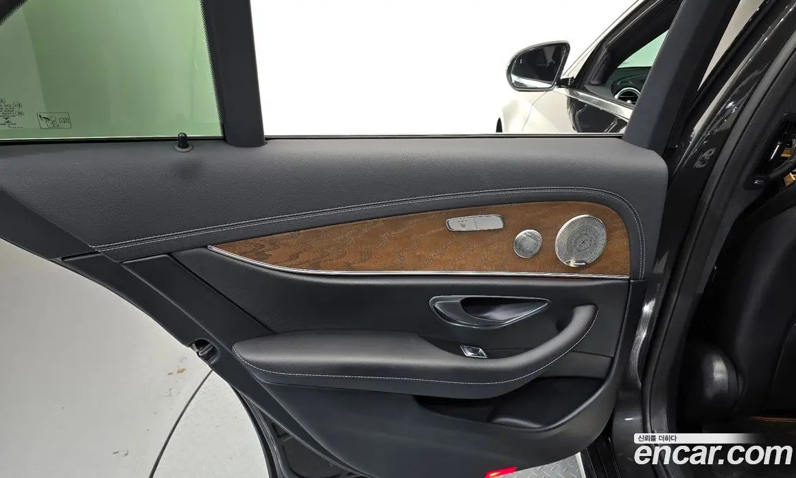 Mercedes-Benz E-Class 2021 2.0 автомат (гидро), фото 15