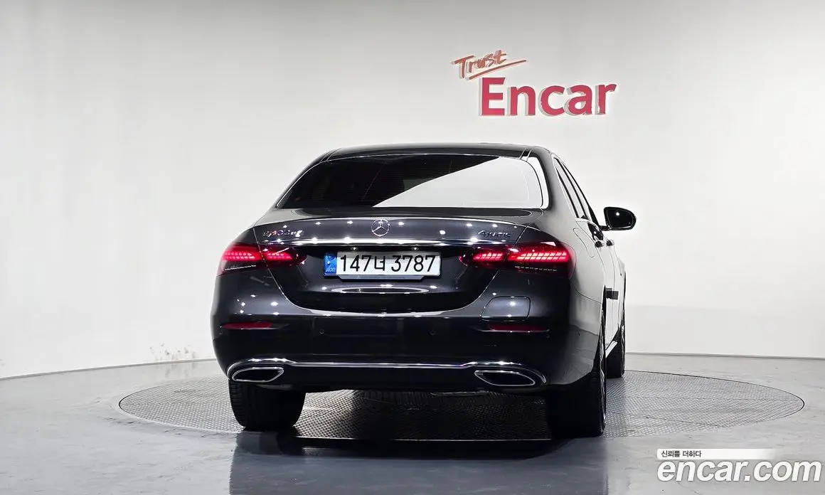 Mercedes-Benz E-Class 2021 2.0 автомат (гидро), фото 4