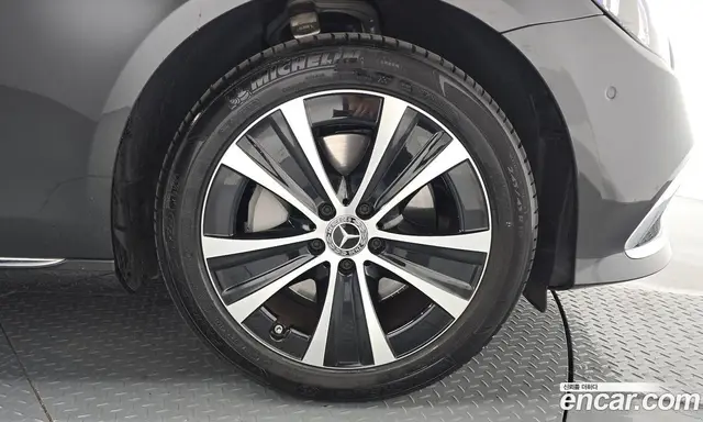Mercedes-Benz E-Class 2021 2.0 автомат (гидро), миниатюра 7