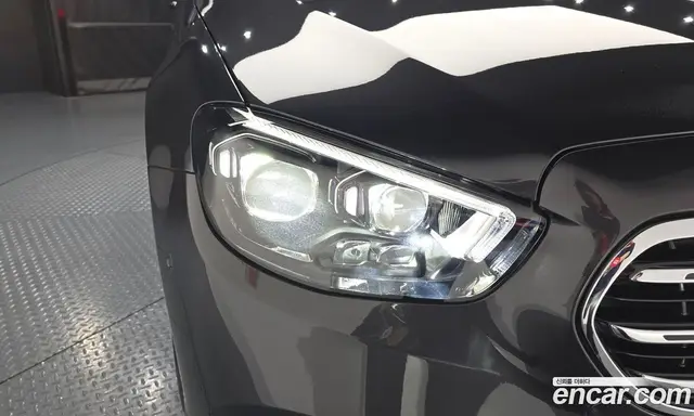 Mercedes-Benz E-Class 2021 2.0 автомат (гидро), миниатюра 8