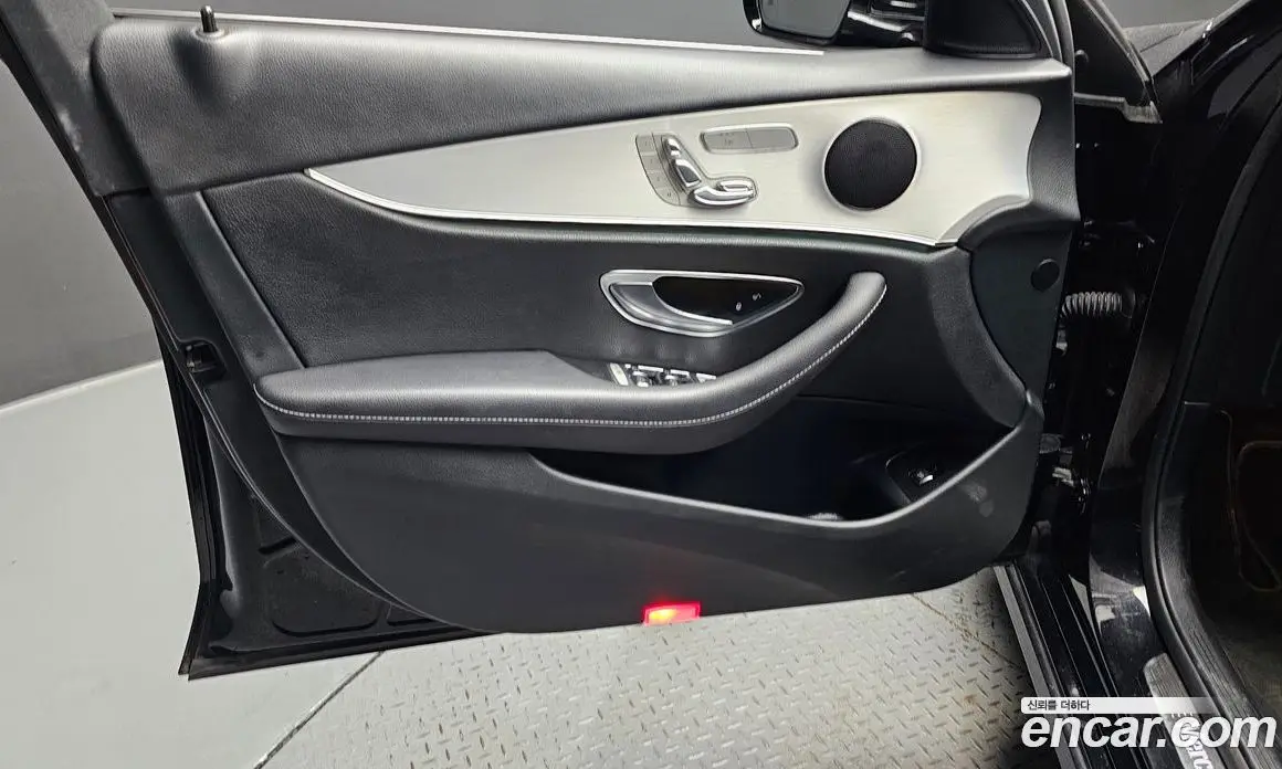 Mercedes-Benz E-Class 2021 2.0 автомат (гидро), фото 14