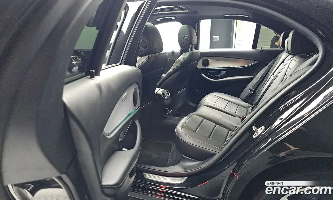 Mercedes-Benz E-Class 2021 2.0 автомат (гидро), фото 16