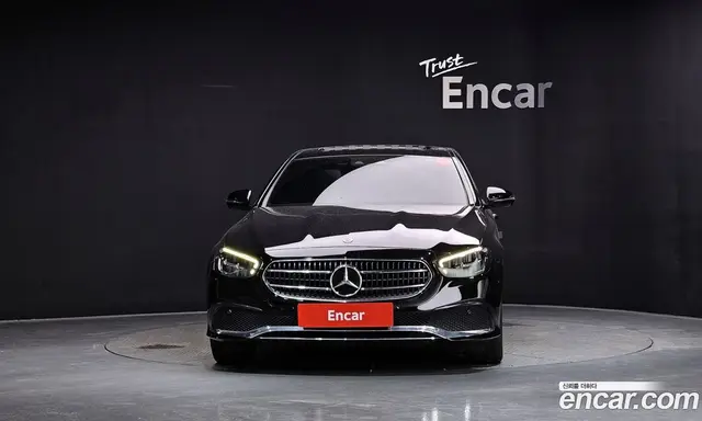 Mercedes-Benz E-Class 2021 2.0 автомат (гидро), миниатюра 3