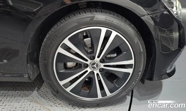Mercedes-Benz E-Class 2021 2.0 автомат (гидро), миниатюра 7
